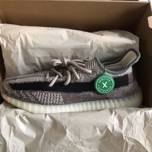 BNIB Authentic Yeezy Boost 350 V2 Zyon 10.5 Men’s
